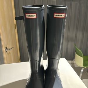 Hunter Original Tall Rain Boots 
Womens 
Sz 10
Gray
Waterproof 
Rubber 
Pull On